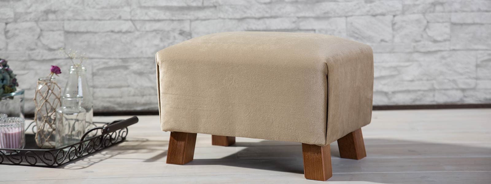 Modell Footstool eckig